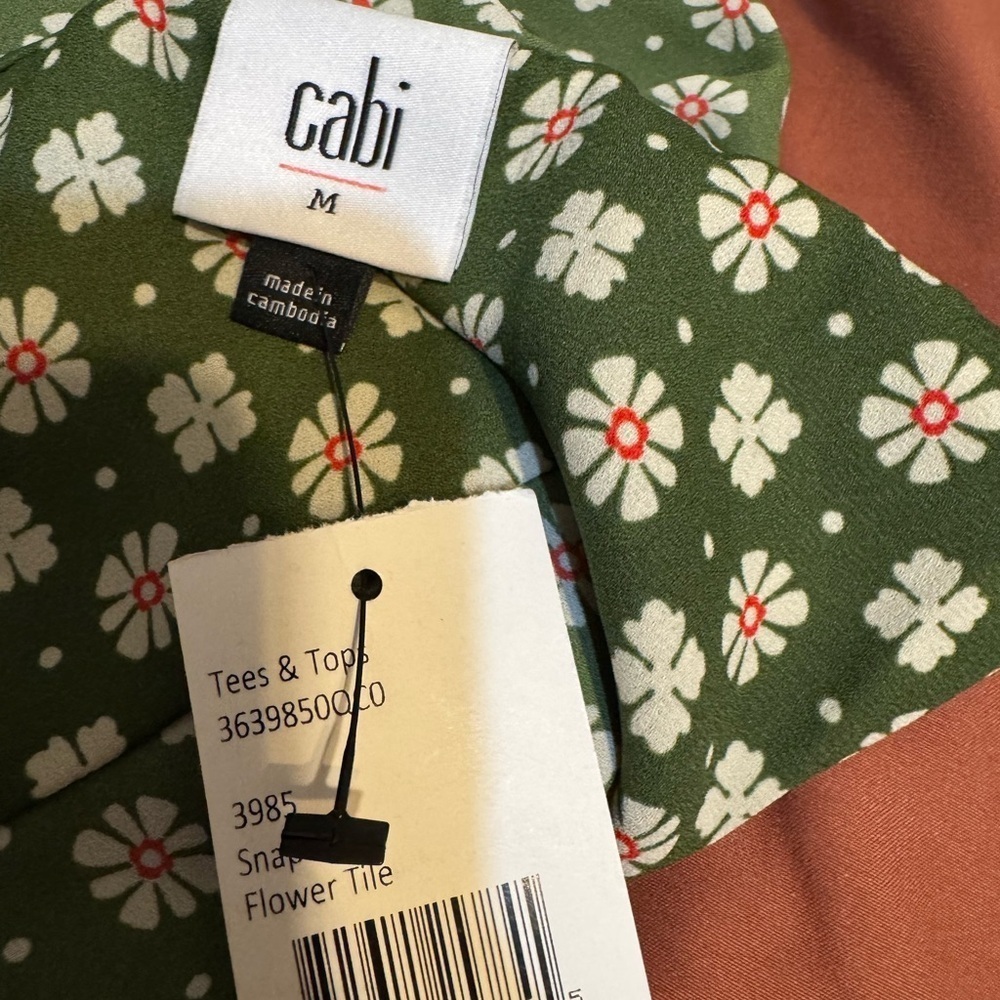 CAbi SNAP TOP - Picture 2 of 3
